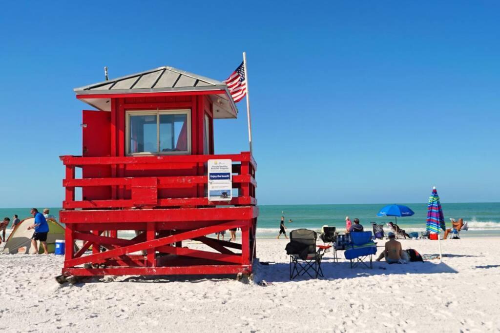 Siesta Key Village-suite #2: A Block To The Beach! Apartment Sarasota