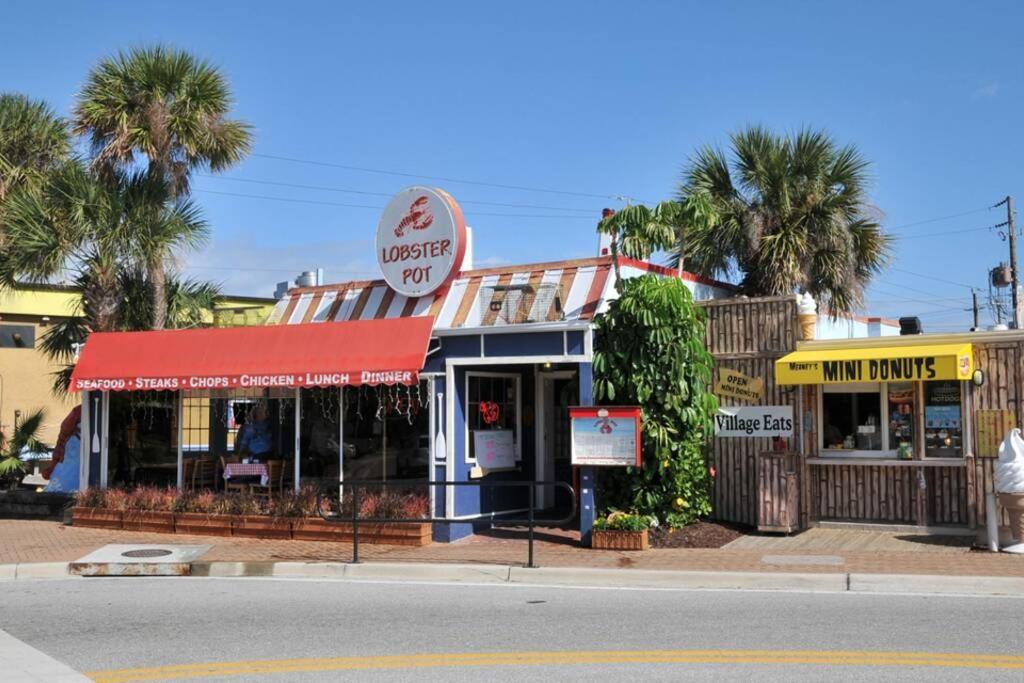 Siesta Key Village-suite #2: A Block To The Beach! Apartment